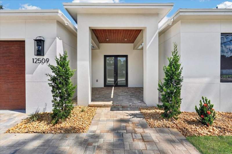 4 bedroom Single Family Residence at 12509 83RD AVENUE, BOCA CIEGA RIDGE 2ND ADD, SEMINOLE — photo 1