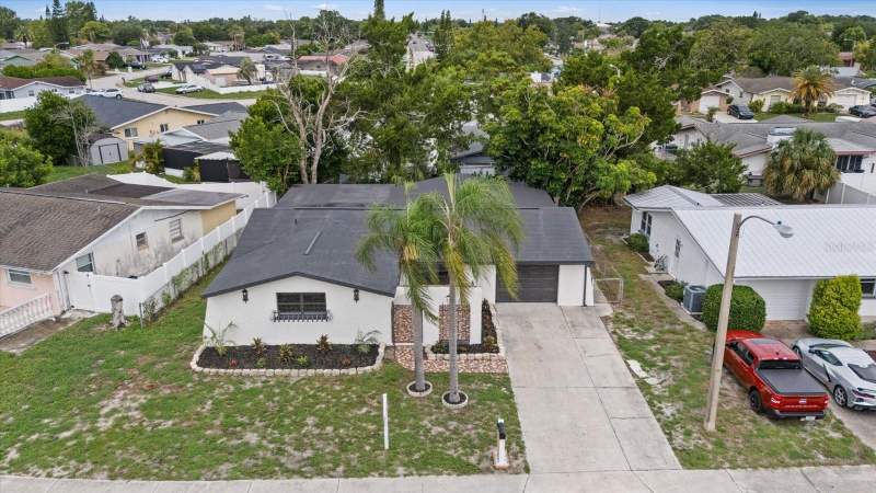 3 bedroom Single Family Residence at 9401 Glen Moor Lane, Embassy Hills, Port Richey — photo 2