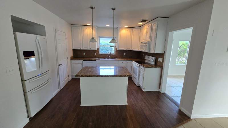 3 bedroom Single Family Residence at 8420 Tupelo Drive, Temple Park Unit 2, Tampa — photo 5
