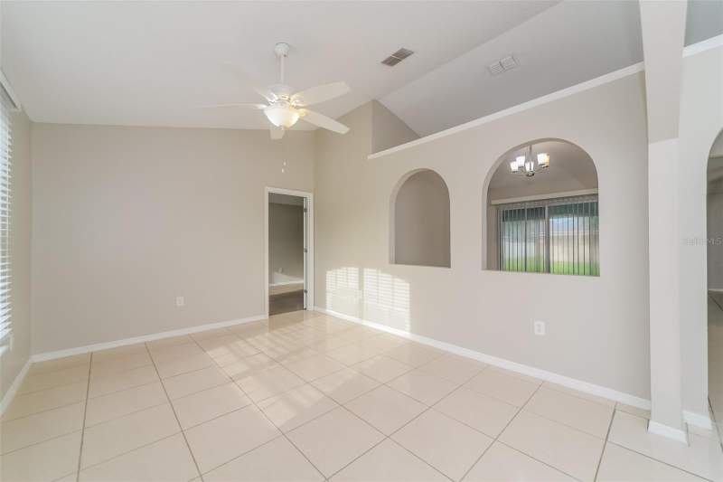 3 bedroom Single Family Residence at 611 Basingstoke Court, Poinciana Village 2 Nbhd 3, Kissimmee — photo 5
