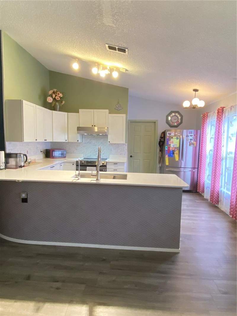 3 bedroom Single Family Residence at 2419 Pewter Court, Hunters Creek Tr 150 Ph 01, Orlando — photo 4