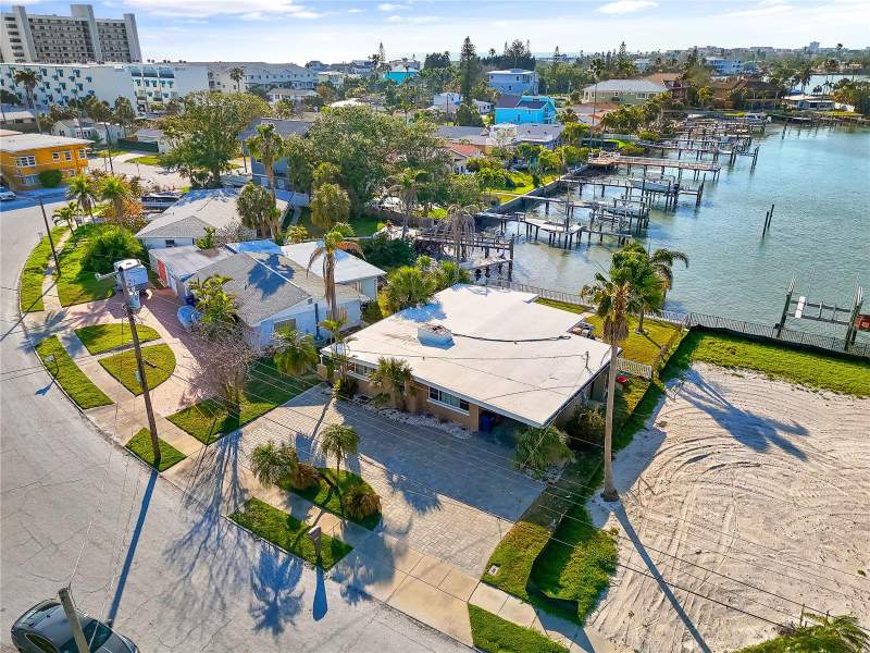 2 bedroom Single Family Residence at 15305 HARBOR DRIVE, LONE PALM BEACH 5TH ADD, MADEIRA BEACH — photo 4