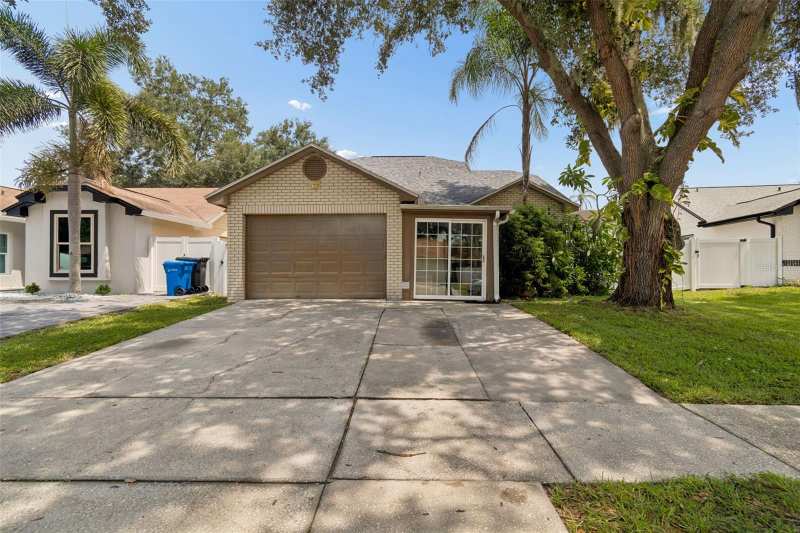 3 bedroom Single Family Residence at 5485 Friarsway Drive, Hampton Park Unit No 3, Tampa — photo 1