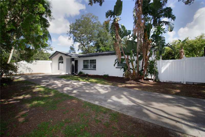 3 bedroom Single Family Residence at 2720 State Road 590, Virginia Grove Terrace 3rd Add, Clearwater — photo 1