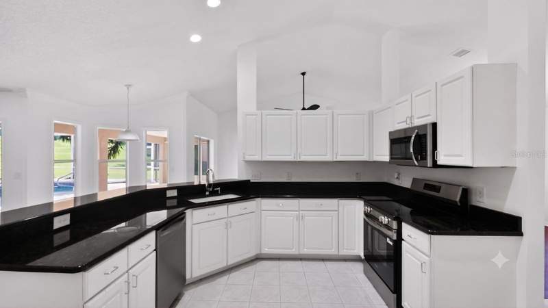 3 bedroom Single Family Residence at 3325 Indian Trail, Eustis Brightwater Place, Eustis — photo 3