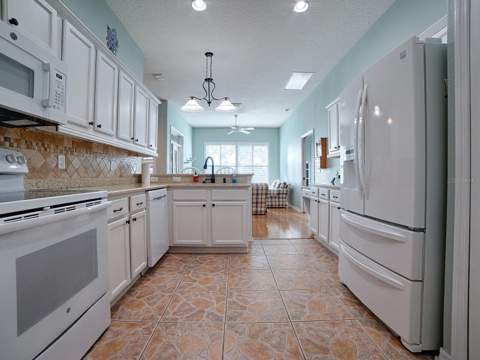 4817 Sable Ridge Court, Leesburg FL - photo 8 of 65