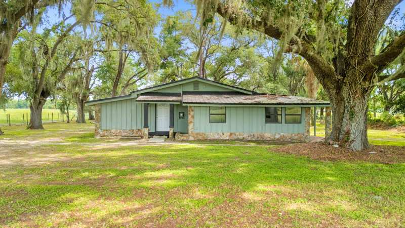 3 bedroom Single Family Residence at 12616 Thonotosassa Road, Unplatted, Thonotosassa — photo 1