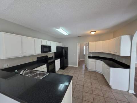 579 Kilimanjaro Drive, Kissimmee FL - photo 7 of 26