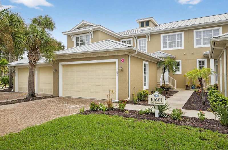 3 bedroom Villa at 10601 Lemon Creek Loop #102, Hammocks-Villas Ph 02, Englewood — photo 1