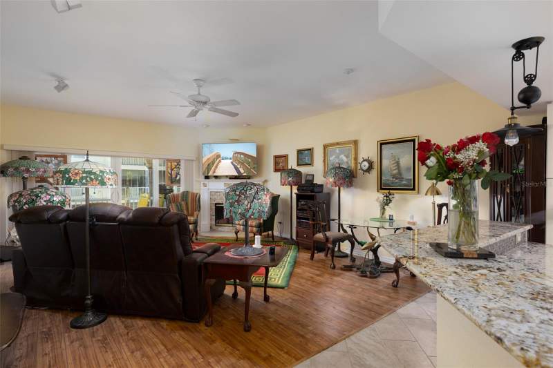3 bedroom Townhouse at 9341 Blind Pass Road, Captiva Cay Twnhms, St Pete Beach — photo 3