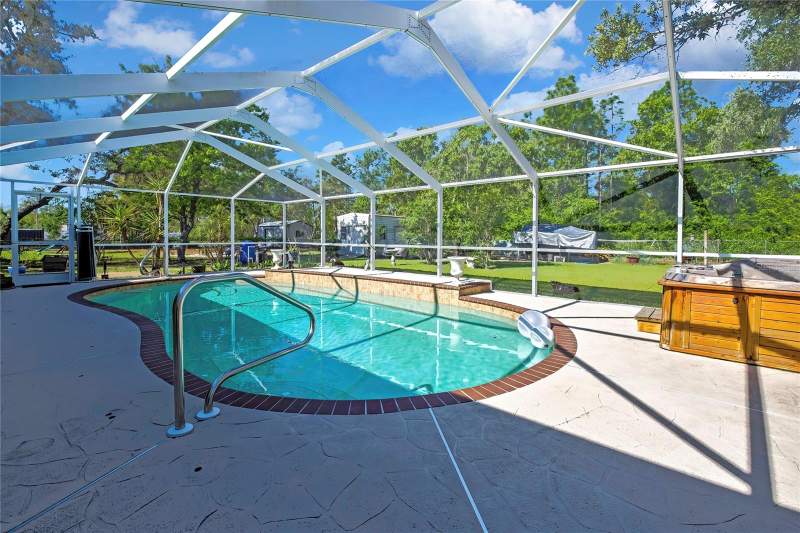 3 bedroom Single Family Residence at 15157 Duck Hawk Road, Royal Highlands, Weeki Wachee — photo 2
