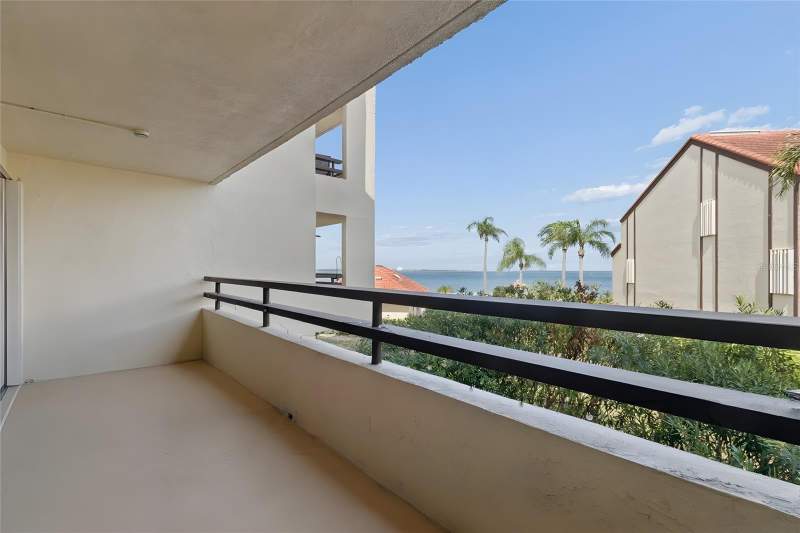 2 bedroom Condominium at 103 1st Street #115, Village At Tierra Verde Condo, St Petersburg — photo 3