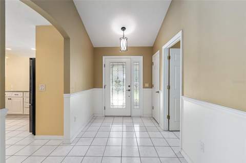 110 Chula Vista Avenue, Lady Lake FL - photo 6 of 53