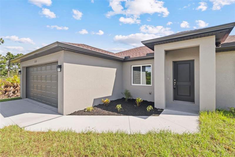 3 bedroom Single Family Residence at 12233 Wagner Lane, Port Charlotte Sec 095, Port Charlotte — photo 4