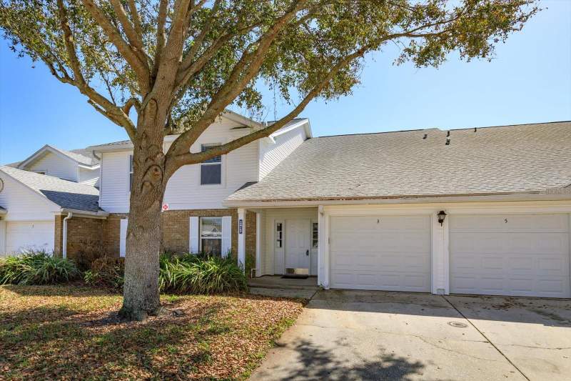 Coach Homes At Mariners Village
