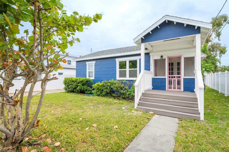 4 bedroom Single Family Residence at 2017 Oceanview Place, Edgewater Park, Tampa — photo 1