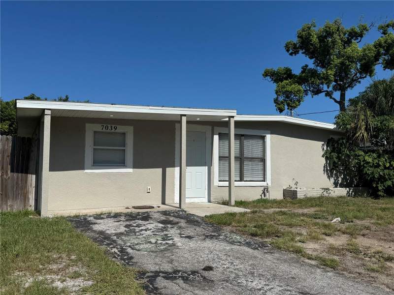 3 bedroom Single Family Residence at 7039 E Lenox Drive, Alken Acres, New Port Richey — photo 2