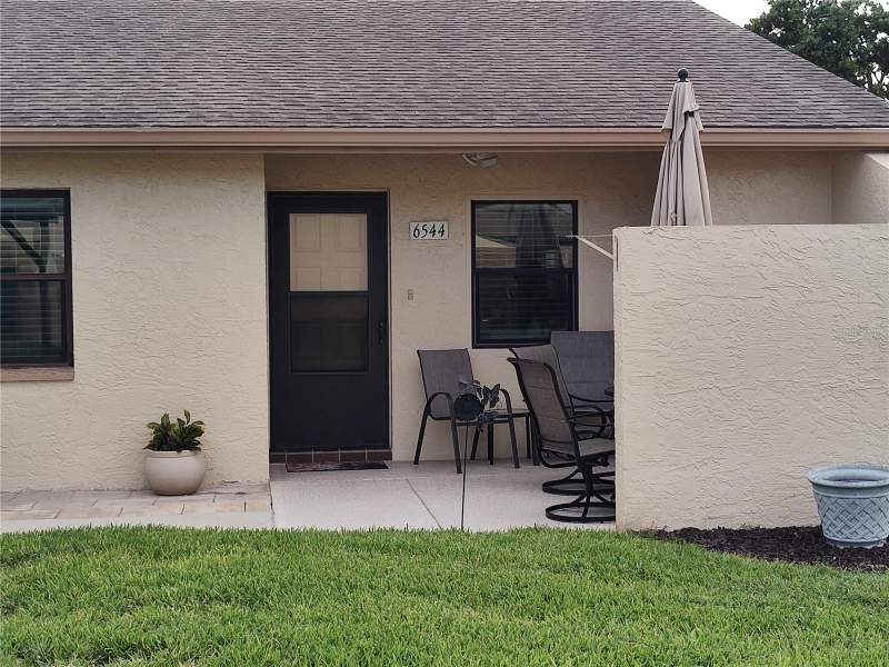 2 bedroom Condominium at 6544 Teak Court #1, Driftwood Zephyrhills, Zephyrhills — photo 2