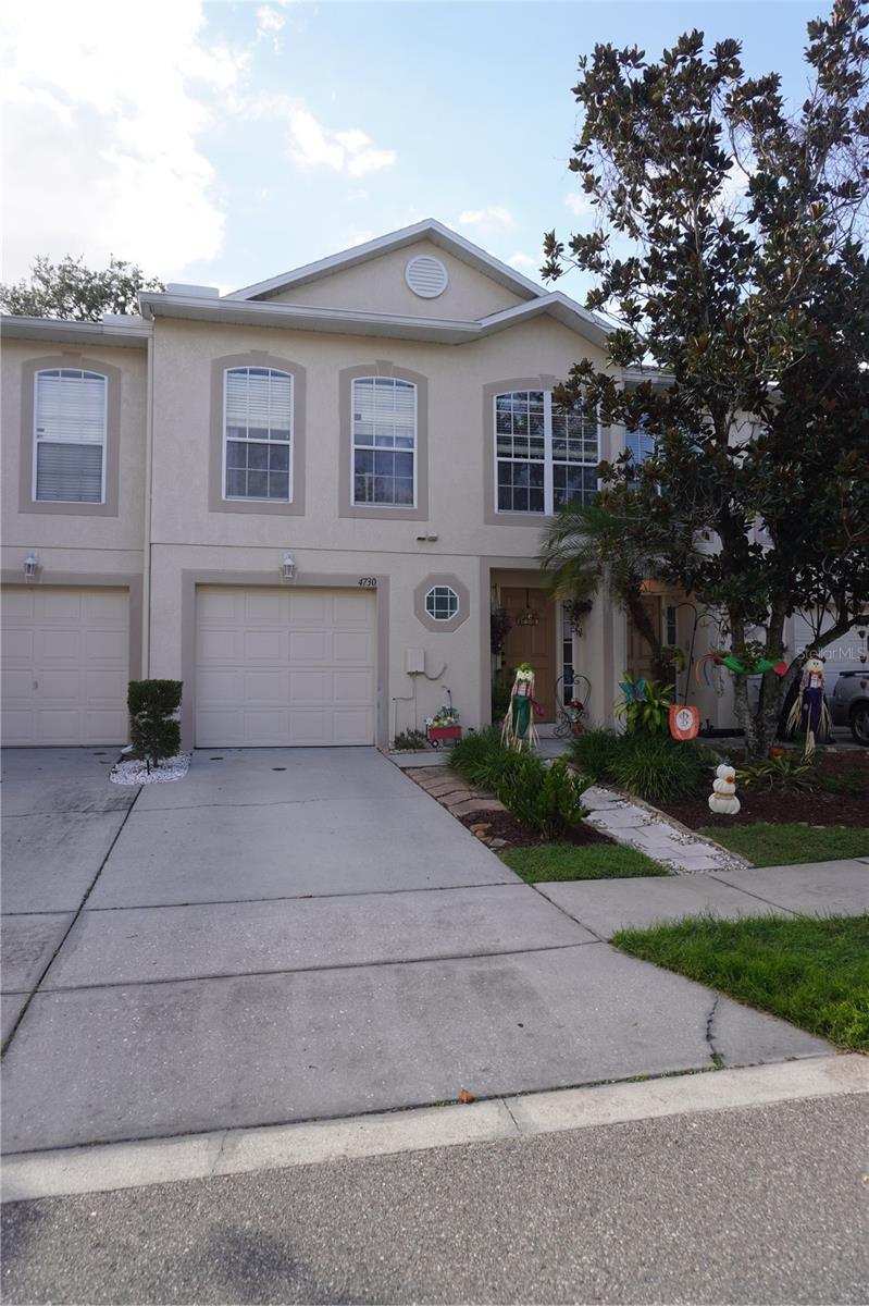 3 bedroom Townhouse at 4730 Ashburn Pond Way, Ashburn Square Twnhms, Tampa — photo 1