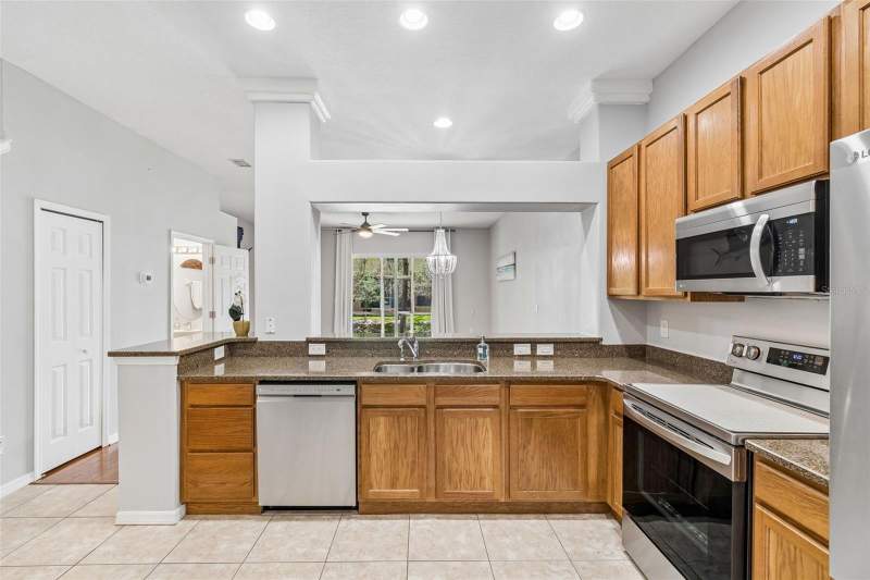 3 bedroom Townhouse at 1455 Hidden Court, Hidden Ridge Twnhms, Tarpon Springs — photo 5