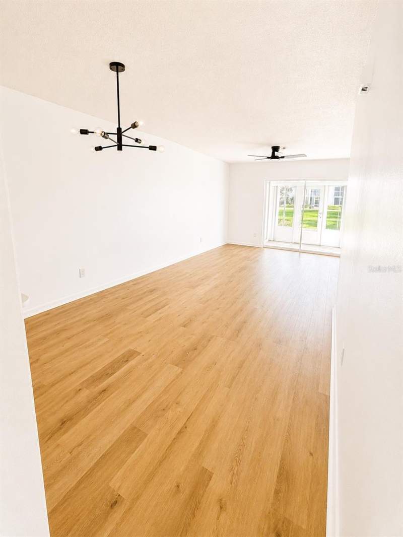2 bedroom Condominium at 1420 Oak Hill Drive #102, Lake Tiffany Condo, Dunedin — photo 4