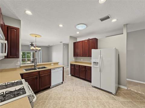 30935 Whitlock Drive, Wesley Chapel FL - photo 7 of 35