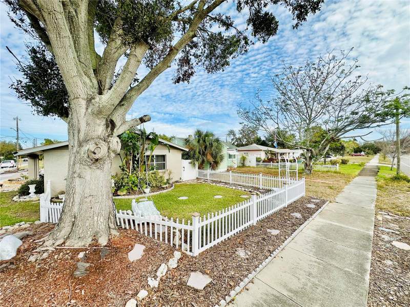 2 bedroom Single Family Residence at 6190 6th Street, Stilles Fourth St Sub One Rep, St Petersburg — photo 4