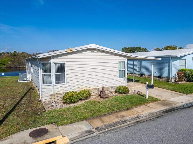 3 bedroom Manufactured Home at 1001 STARKEY ROAD, LOT#355, PARADISE ISLAND CO-OP INC, LARGO — photo 2