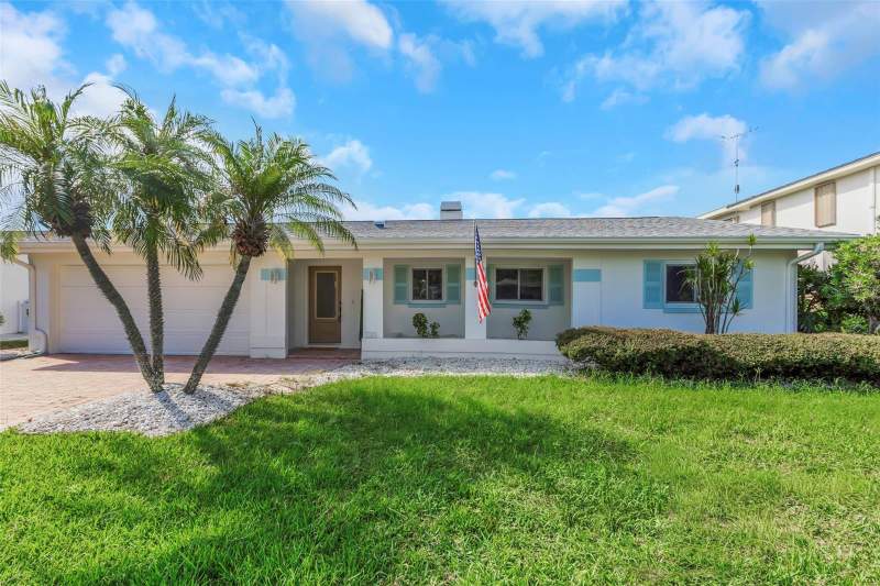 4 bedroom Single Family Residence at 220 Driftwood Drive, Baywood Village, Palm Harbor — photo 2