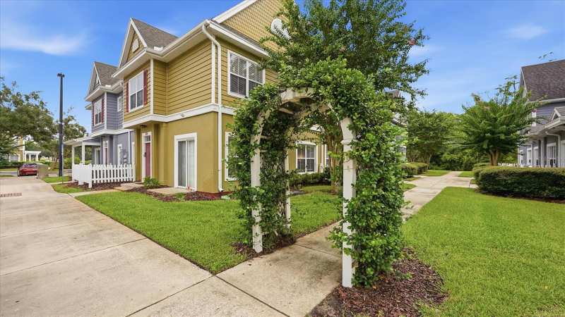 4 bedroom Townhouse at 4550 Jonafree Lane #107, Villas At Seven Dwarfs Lane Condo, Kissimmee — photo 1