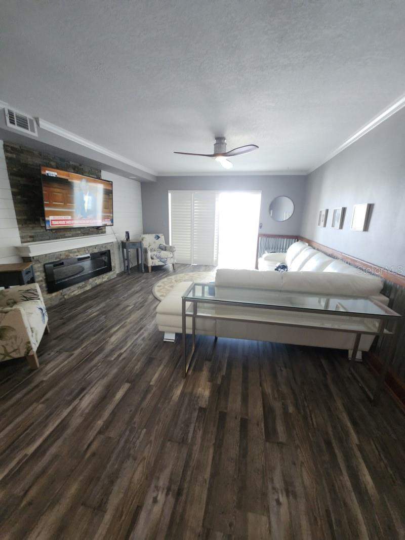 2 bedroom Condominium at 1819 Shore Drive #217, Shore View Bldg, South Pasadena — photo 2