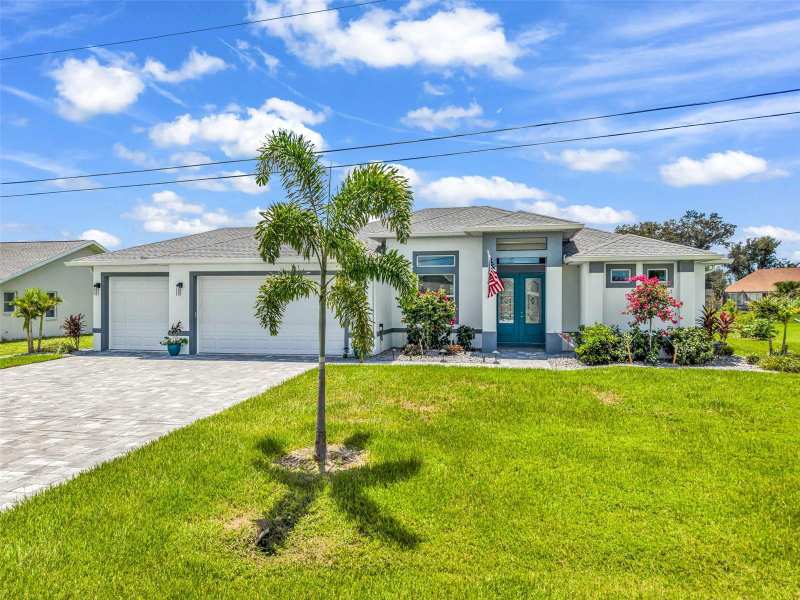 3 bedroom Single Family Residence at 27233 Salta Drive, Punta Gorda Isles Sec 20, Punta Gorda — photo 1
