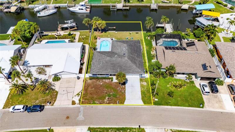 3 bedroom Single Family Residence at 6314 WISTERIA LANE, APOLLO BEACH UNIT 13 PT 1 RE, APOLLO BEACH — photo 3