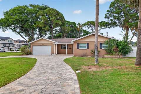 4627 Venetian Boulevard, home for sale in St. Petersburg 33704