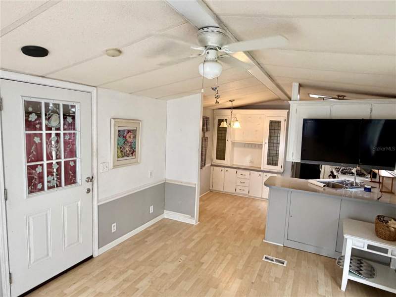 1 bedroom Manufactured Home at 3000 Clarcona Road #605, Yogi Bears Jellystone Park Condo, Apopka — photo 3