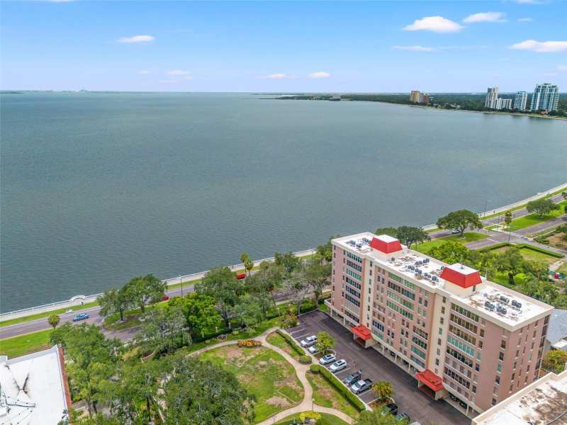 2 bedroom Condominium at 2407 S Ardson Place #601, Howell Park Condo, Tampa — photo 1