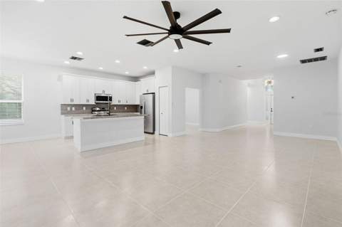 8201 Cypress Breeze Way, Tampa FL - photo 9 of 37