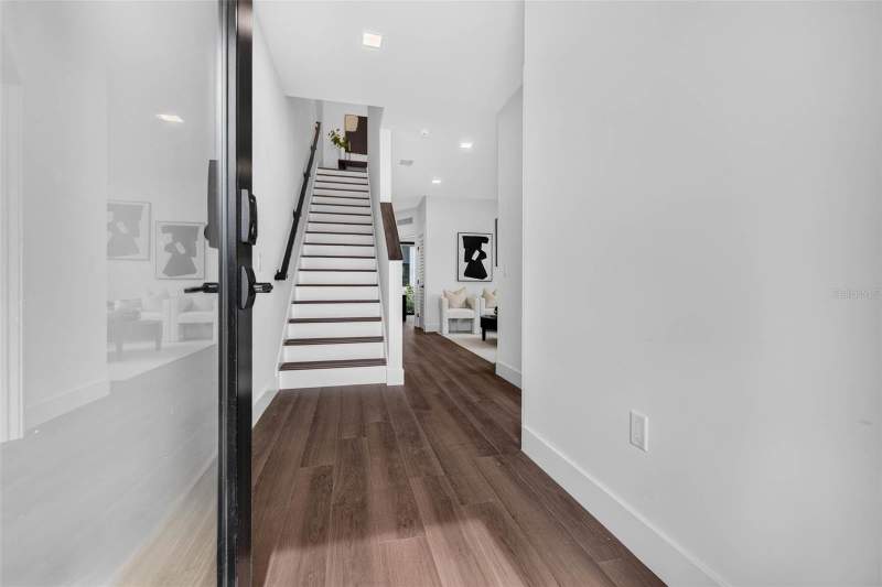 3 bedroom Townhouse at 108 36th Street, Junction Twnhms, St Petersburg — photo 4