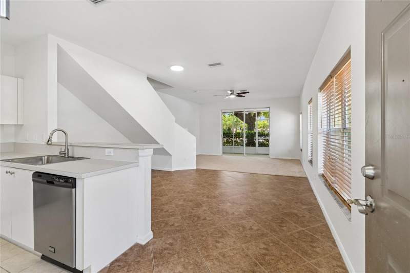 3 bedroom Townhouse at 10925 Winter Crest Drive, Rivercrest Townhomes West Phase 1, Riverview — photo 3