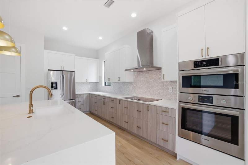 4 bedroom Single Family Residence at 1943 Shore Acres Boulevard, Shore Acres Edgewater Sec, St Petersburg — photo 4