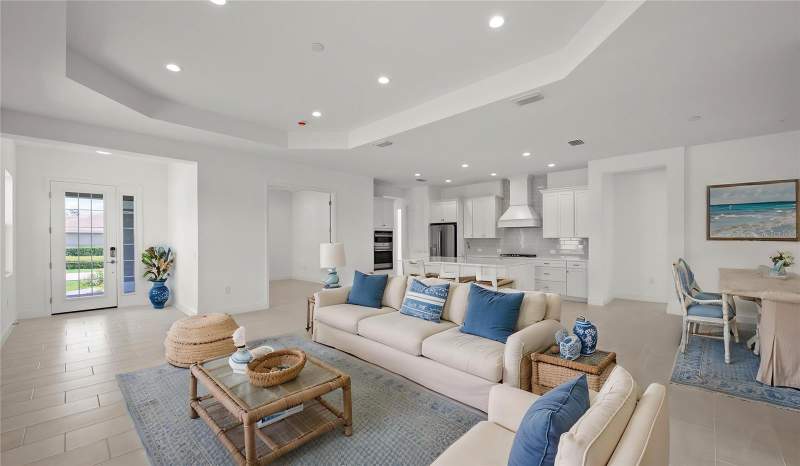 3 bedroom Single Family Residence at 11540 Verandah Palm Court, Heritage Preserve, Fort Myers — photo 3