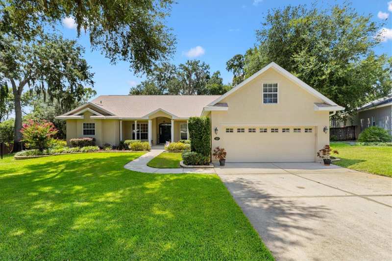 4 bedroom Single Family Residence at 4307 Serene Circle, Laurel Oak Sub, Fruitland Park — photo 1