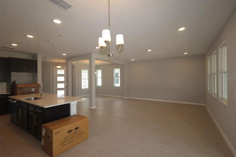 5 bedroom Single Family Residence at 2685 Great Heron Avenue, Bay Lake Farms At St Cloud, St Cloud — photo 4