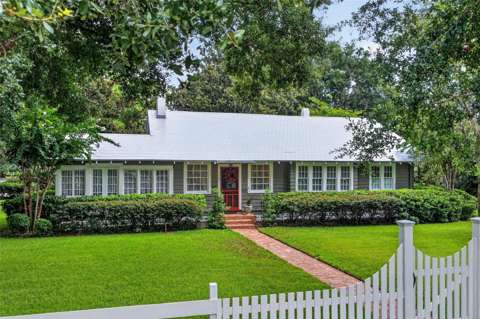 1046 N Mcdonald Street, pool for sale in Mount Dora