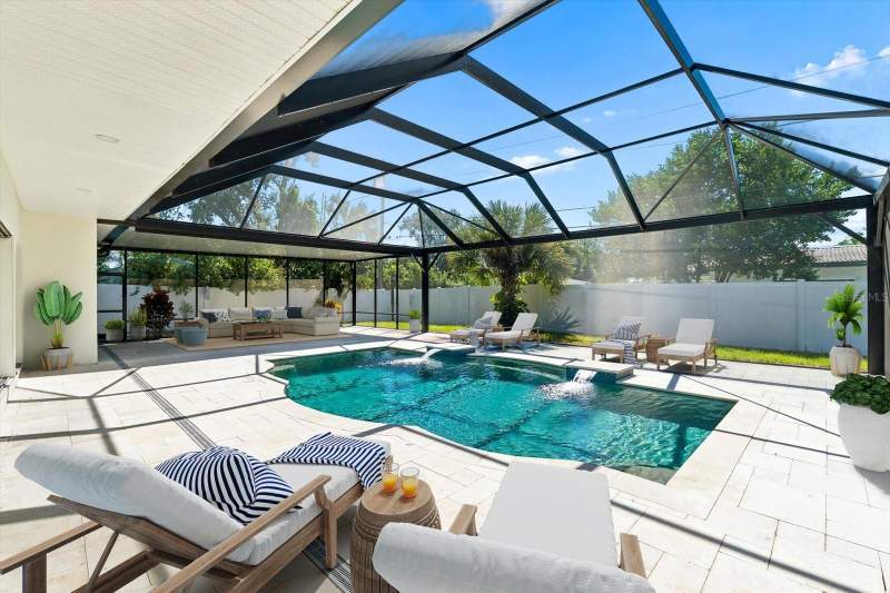 4 bedroom Single Family Residence at 2432 Indian Avenue, Belleair Manor Unit 1 & 2, Belleair Bluffs — photo 5
