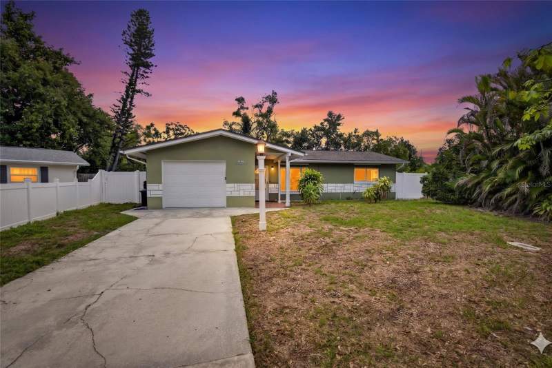 Meteor Plaza Homes for Sale in Clearwater, FL