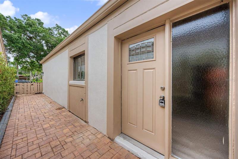 2 bedroom Villa at 360 S Woodlands Drive, East Lake Woodlands Patio Homes, Oldsmar — photo 3