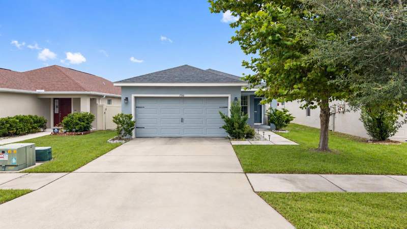 3 bedroom Single Family Residence at 7310 Indigo Oasis Court, Symmes Cove, Gibsonton — photo 3