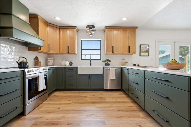 6 bedroom Single Family Residence at 4351 NE 210th Avenue, Williston, Williston — photo 4