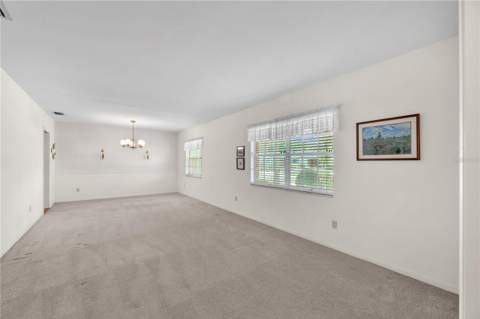 110 Ashbrook Drive, Brandon FL - photo 17 of 39
